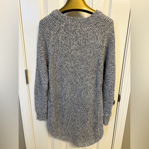 Aqua Gray Side Split Sweater Size Medium - Picture 4 of 5